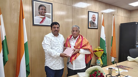 22 ALURU Minister