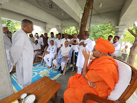 district koppal gavimath gavishree basanagouda partil yatnal visit