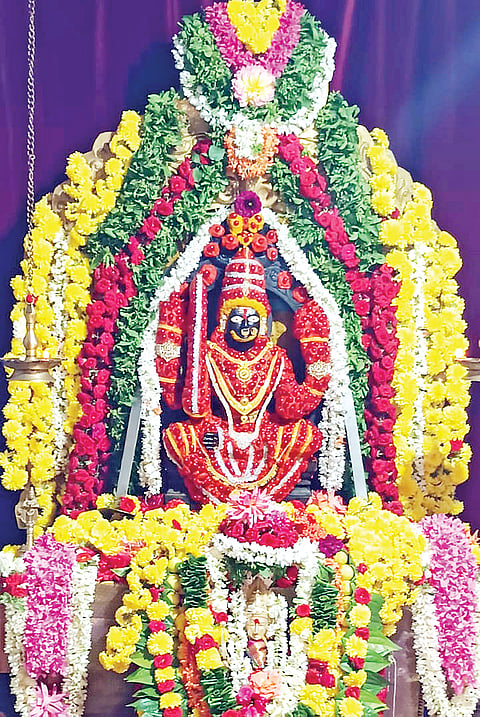 ಚೌಡೇಶ್ವರಿ ಅಮ್ಮನವರಿಗೆ ಆಷಾಢ ವಿಶೇಷ ಪೂಜೆ