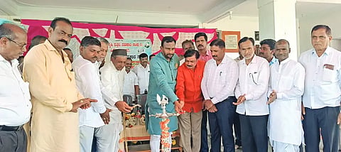 Cooperatives help farmers in distress