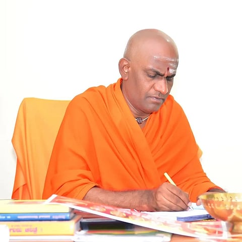 Dr.Nischalananda-Swamiji