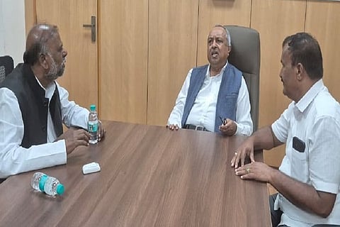 Ex minister
