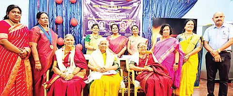 ಸಮಾಜವನ್ನು ಮುನ್ನಡೆಸುವ ಸಾಮರ್ಥ್ಯ ಮಹಿಳೆಗಿದೆ