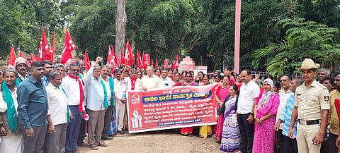 HUN-JULY-9-3(CITU STRIKE)