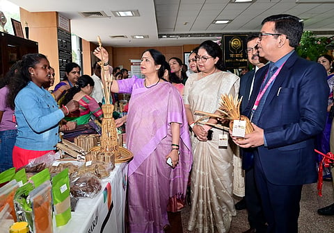 Raghu_15_44th_Foundation_Day_@_Nabard (4)