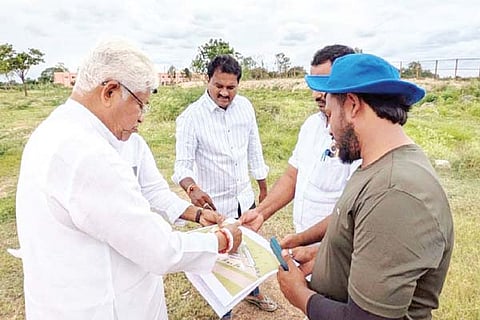 Sindhanour MLA seen new college construction place