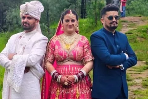 Two Brothers Get Married To One Bride