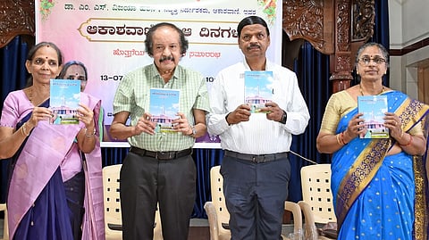 Vijaya Haran's autobiography released in Mysore
