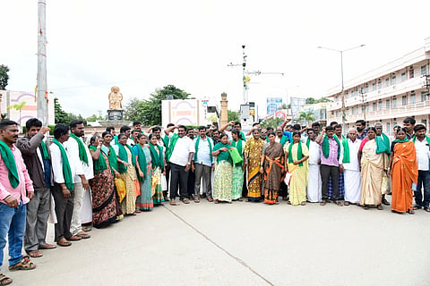 dvg-raitha-sangha-protest.jpg