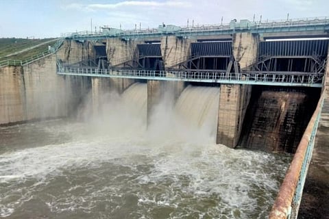 mask dam