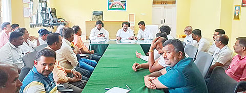 ನಿಗದಿತ ದರದಲ್ಲಿ ರಸಗೊಬ್ಬರ ಮಾರಾಟ ಮಾಡಲಿ