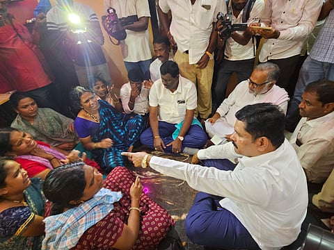 district koppal minister shivaraj tangadagi visit gavi nayak murder case