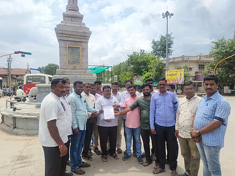 district koppal reporters protest ujire issue