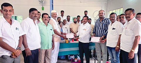 11Athanigrameen1 SPONCER-200