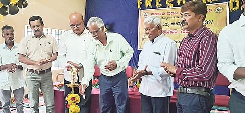 ಪೊನ್ನಂಪೇಟೆ ಸರ್ಕಾರಿ ಪದವಿ ಪೂರ್ವ ಕಾಲೇಜಿನಲ್ಲಿ ಆಯೋಜಿಸಿದ್ದ ಕಾರ್ಯಕ್ರಮವನ್ನು ಆಂಟೋನಿ ವಿವಿಯನ್ ಆಲ್ವಾರಿಸ್ ಉದ್ಘಾಟಿಸಿದರು.
