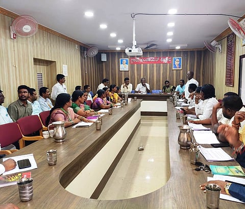 district koppal guarantee reveivew meeting kinnal