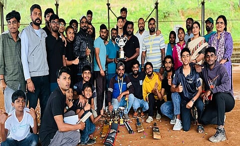 4 line cricket
