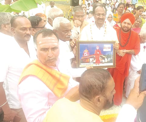 4blh1a ಉಳವಿ ಚನ್ನಬಸವೇಶ್ವರ ಮೂರ್ತಿ (2)