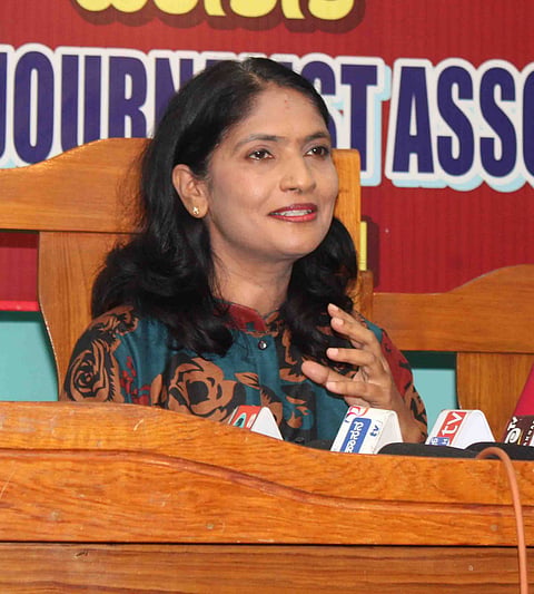 ಹಾಸನಾಂಬ ದರ್ಶನಕ್ಕೆ ಅಗತ್ಯ ಸಿದ್ಧತೆ ಕೈಗೊಳ್ಳಿ