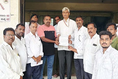 Gangavathi repoters insist