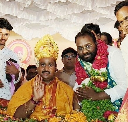 Johnson Ghoode Sanman At Noubad Yallalingeshwar Punyashram