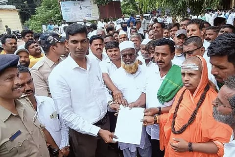 KANNUR VILLEGERS PROTEST