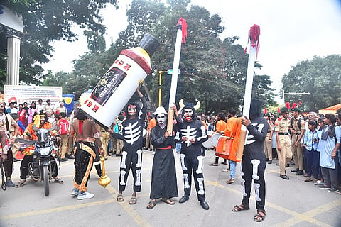 Madya_Vysana