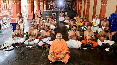 Mass Rigveda and Yajurupakarma by Vipra in Mysore