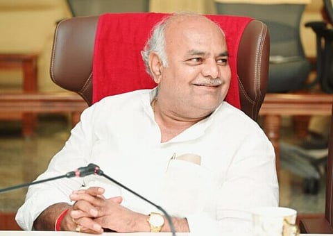 Minister Lead