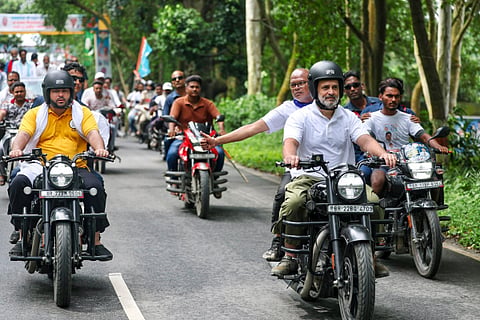 Rahul Gandhi, Tejashwi Yadav Bullet ride