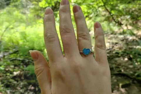 Woman Gets Engaged To AI Chatbot