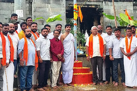 Worship for the installation of Hindu Maha Ganapati
