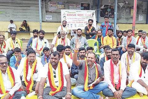 hutti protest