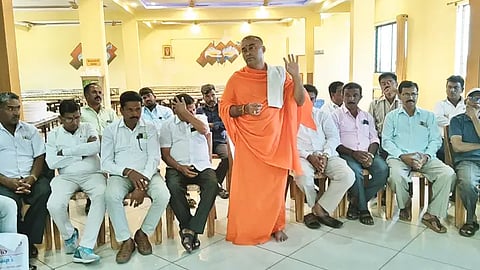 08 TKE 3 swamiji