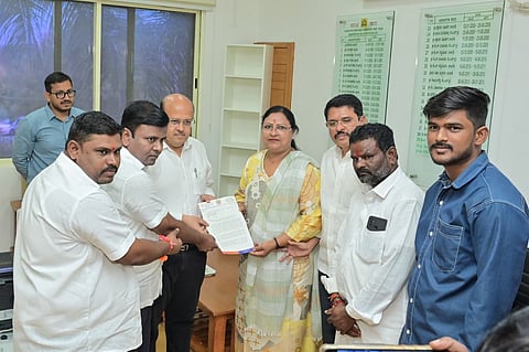 district koppal sand mafia bjp leaders memorandum