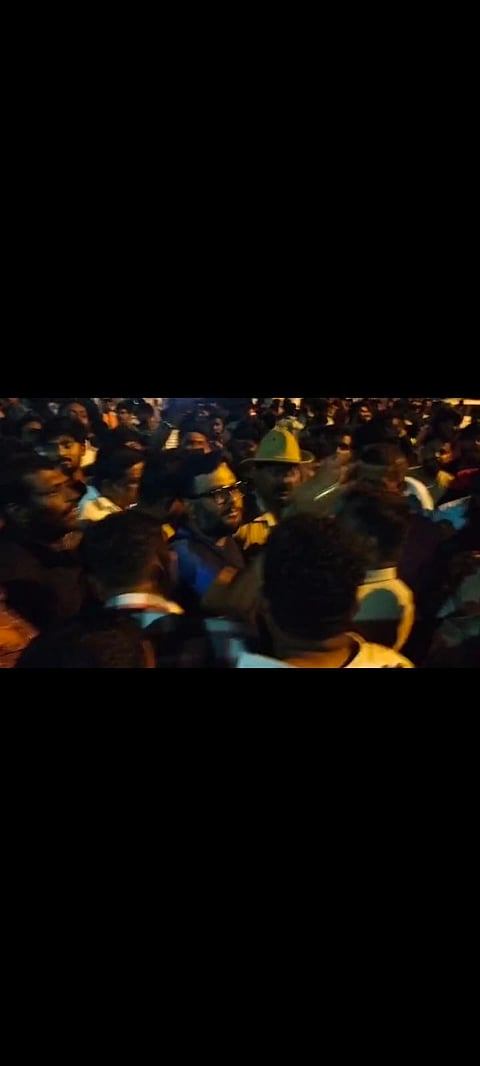 ಶಾಸಕ, ಪೊಲೀಸರ ನಡುವೆ ವಾಗ್ವಾದ