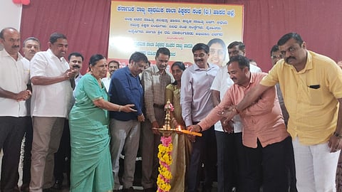 ಶಿಕ್ಷಕರ ಆಶೋತ್ತರಗಳಿಗೆ ಸ್ಪಂದಿಸಲಿ