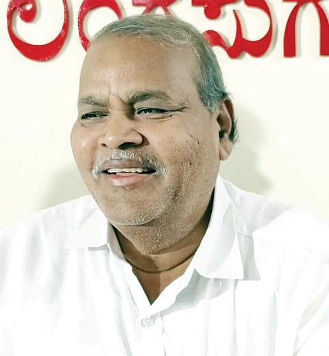 ಡಿಎಸ್ ಹೂಲಗೇರಿ.