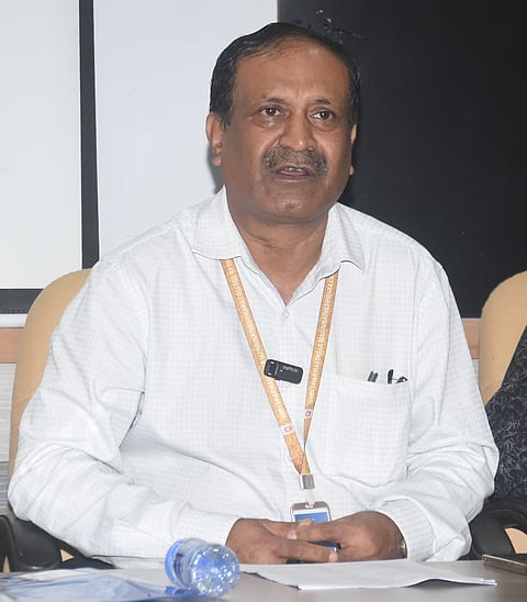 25 Dwd 4 Dr. Ramesh Chakrasali
