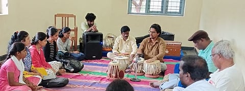 30 MANJU 02