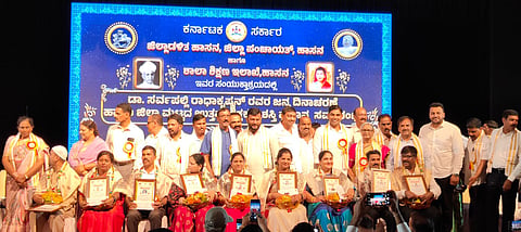 ಖಾಸಗಿ ಶಾಲೆಗಳ ಶಿಕ್ಷಕರಿಗೆ ಸನ್ಮಾನ