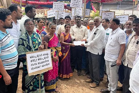 Demand to maintain the status quo of Kumareshwara Mutt property