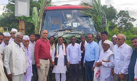 DongaonWaadi Bus Pooja Photo
