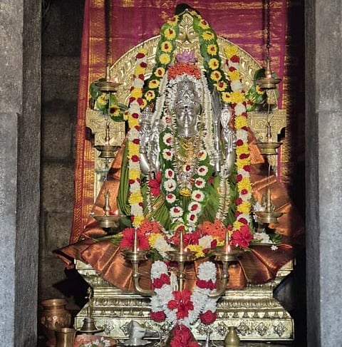 Kaamakshi