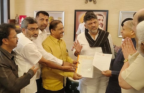 Karntaka Kshatriya Maratha Parishat Memorandum To DCM