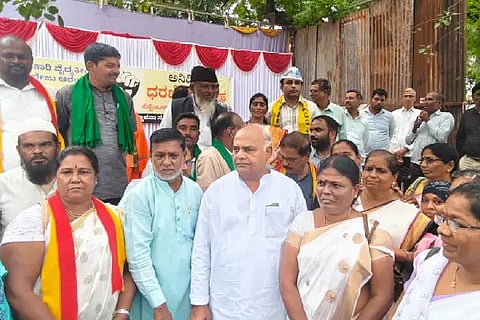 MEDICAL COLLEGE PROTEST MINISTER SSP SUPORT
