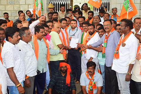 Protest by BJP city unit Mandya
