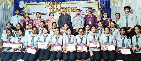 Saraswati Undergraduate College's performance in 'Kemerjansa'