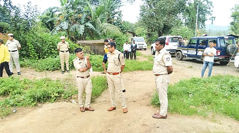 Woman beaten to death with a hoe