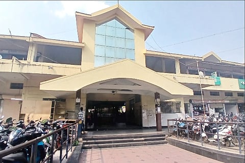 bus stand